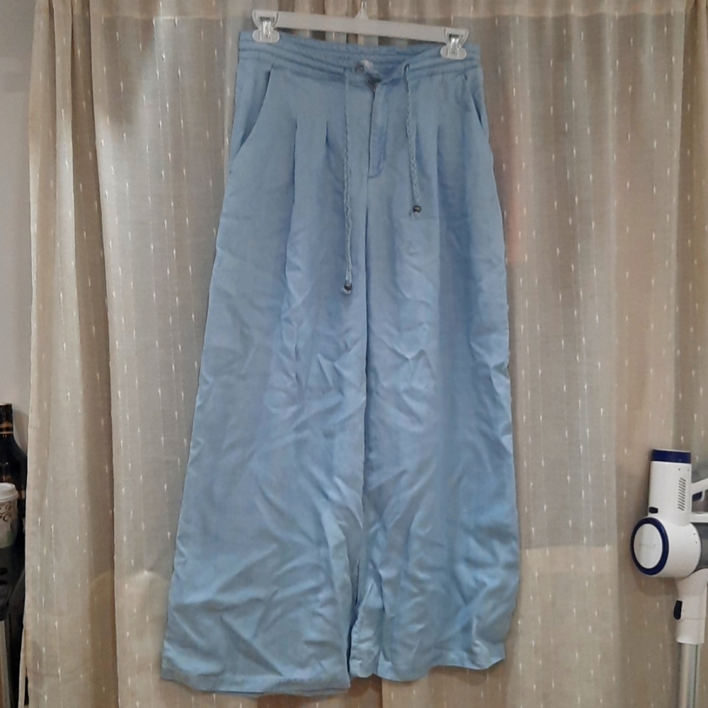 Guess M